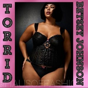 TORRID BETSEY JOHNSON Limited Edition Bralette +Waist Cincher! NWT!